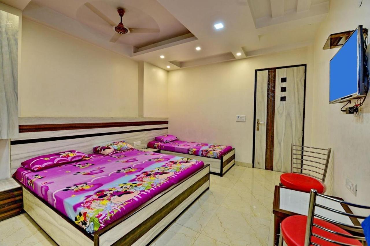 Goel Residency Hotell Delhi  Exteriör bild