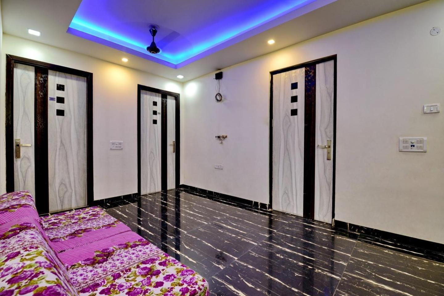 Goel Residency Hotell Delhi  Exteriör bild